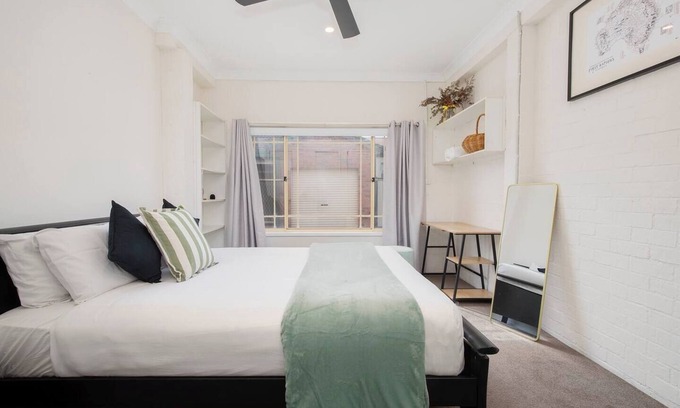 Mayfield House | Ingall Hearth Cosy Comfort near Newcastle Beach