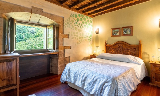 Santianes de Ola House | Inn 'Arciu' with Mountain View, Shared Garden and Wi-Fi