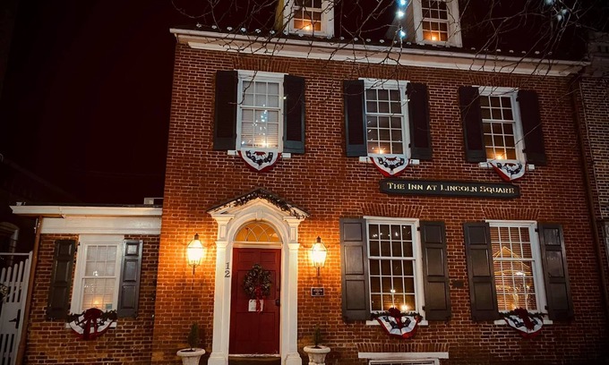 Gettysburg House | Inn at Lincoln Square