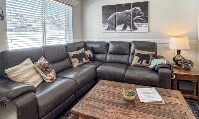 Harbor Village Condo | Inn Building Condo #112, updated beautiful condo
