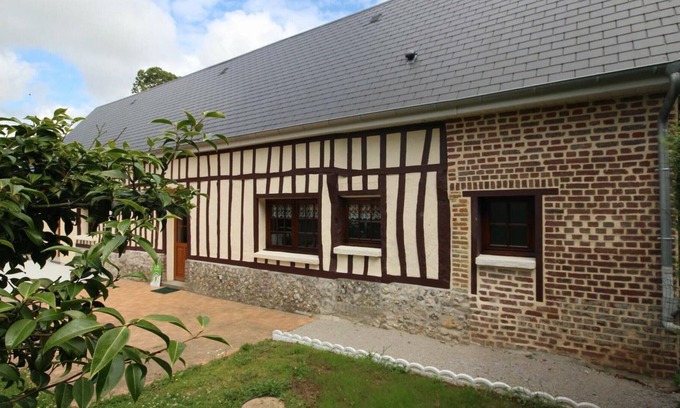 Criquetot-lʼEsneval House | Inn Criquetot-l'Esneval, 4 bedrooms, 8 people