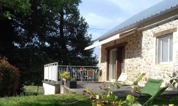 Lanuejouls House | Inn Lanuéjouls, 2 bedrooms, 5 people