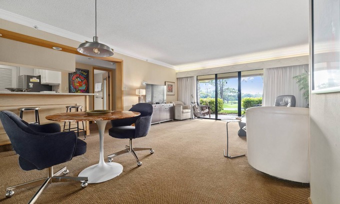 Palm Harbor Condo | Innisbrook Condo on 15th Hole of Copperhead Course, 1 BR 1 BA with access to restaurants and golf!