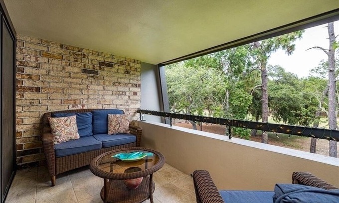 Palm Harbor Condo | Innisbrook Resort - Large 825 sq ft 1 Bedroom Condo with Beautiful Fairway Views