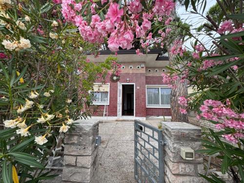 Jesolo Pineta Villa | Intera casa, 100 m dal mare, grande giardino