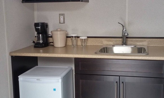 Ashern Hotel | Interlake Motel