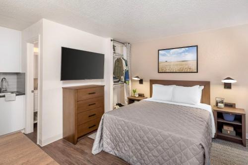 Norcross Hotel | InTown Suites Extended Stay Atlanta GA - Norcross
