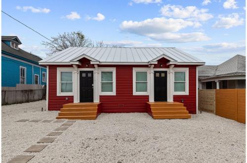 Near East Side House | Inviting 4BR2.5BA Downtown Home with Ample Space