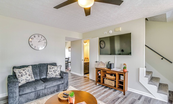 Bowling Green House | Inviting Bowling Green Escape w/Smart TVs!