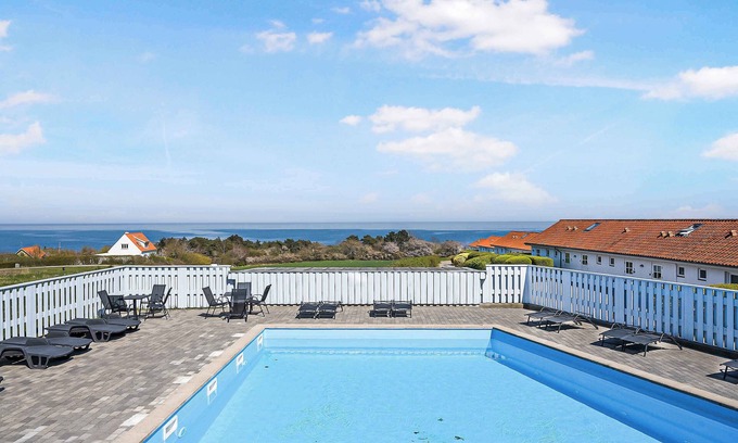 Sandkaas Apartment | Inviting holiday apartment with sea view
