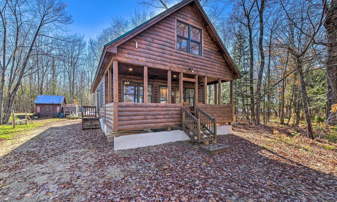 Weld Cabin | Inviting Webb Lake Cabin w/Mountain Views