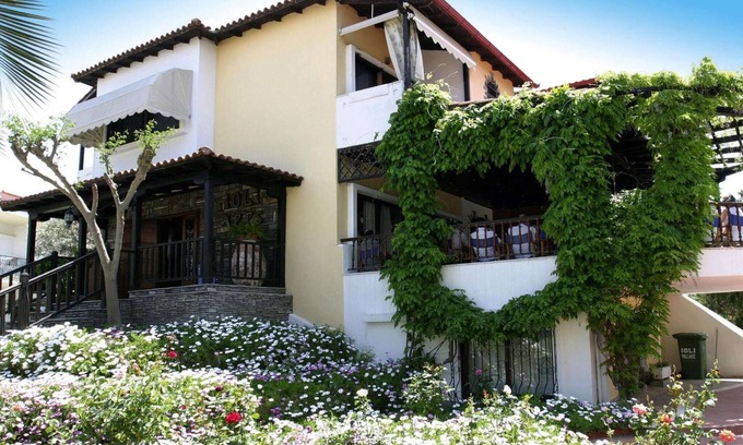 Pefkochori Apartment | Ioli Village Resort in Pefkochori