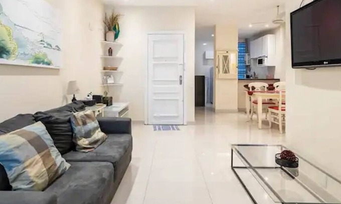 Ipanema Apartment | Ipanema Beach FOR DIGITAL NOMADS - Deluxe 2 BR Apt. 120 Mbps Internet speed!