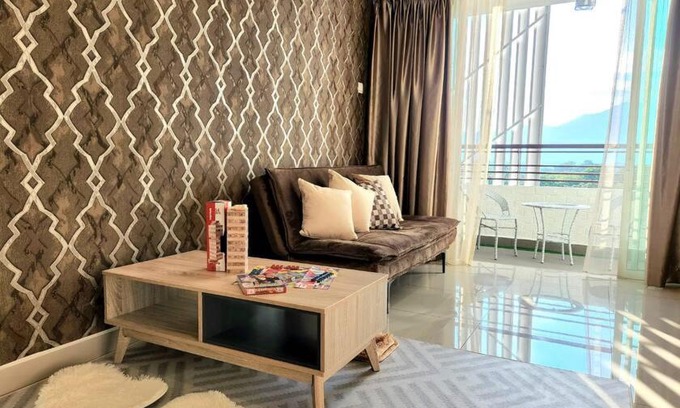Taman Jubilee Apartment | IPOH CITY CENTRE Majestic Homestay Pool View 3 mins Walking to Famous Food Places & 15mins to Old Town Ipoh by Happy Homestay