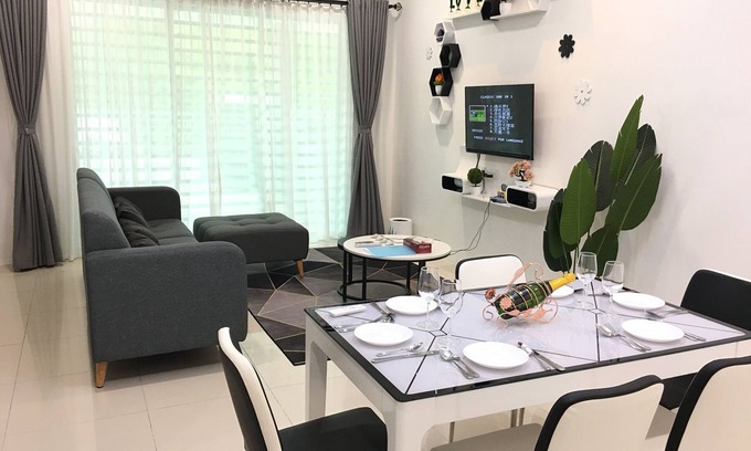 Ipoh House | Ipoh Paradise Homestay @ Station 18 (13 Pax)