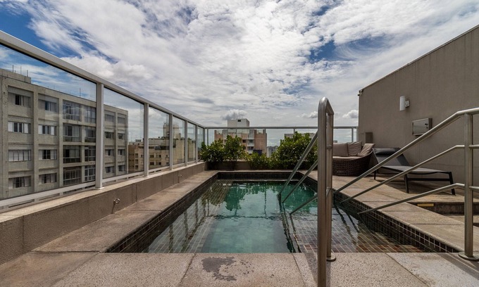 Consolacao Apartment | Iquali023 - Near metro with A/C and Pool