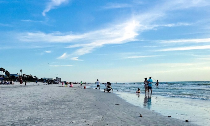 Indian Rocks Beach Apartment | IRB Poolside Unit A Star5vacations