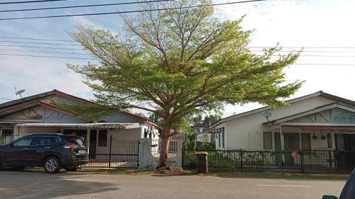 Seri Manjung House | Irfans HomestayDouble storey