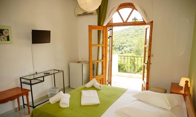 Platamonas Condo | Irida's Summer Getaway - Nostalgic Summer Escape