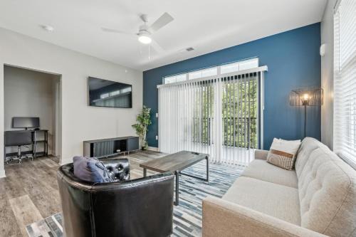 Whitestown Apartment | IRIE Living Divine Kg 2bd Gym Pool Brand New