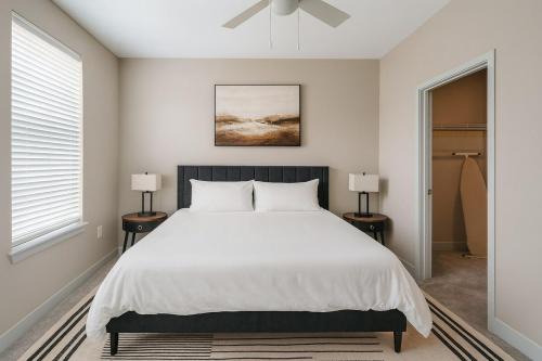 Whitestown Apartment | IRIE Living Homey Kg 2bd Gym Pool Brand New
