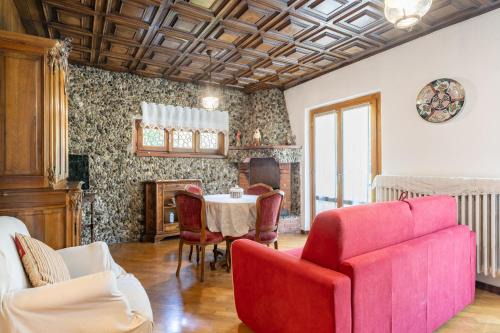 Ballabio Apartment | IRIS - Relaxing Alpine Getaway at Ballabio