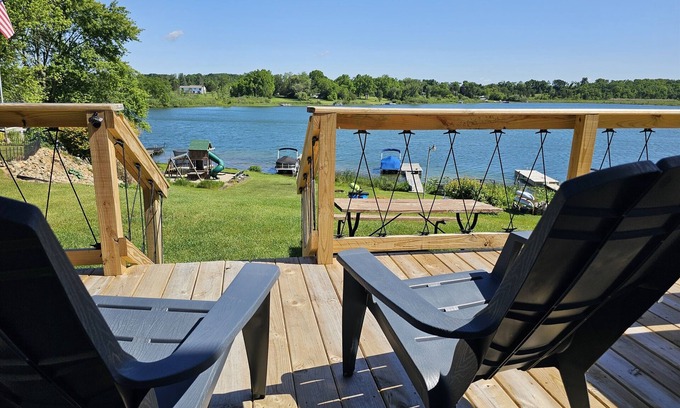 Brooklyn House | Irish Hills Lakefront Escape | Dock | Swim | Close to MIS