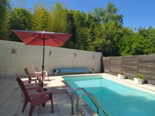 Bellerive-sur-Allier House | IRON MAN offer a villa located right on the river