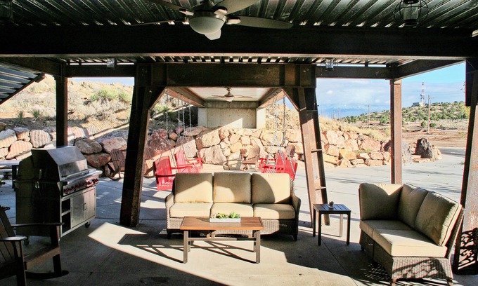 Cedar City Hotel | Iron Springs Adventure Resort & RV Park