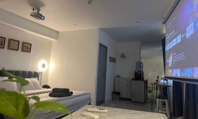 Khlong Tan Apartment | Is between bts ekkamai and phra khanong is 3 mins walk