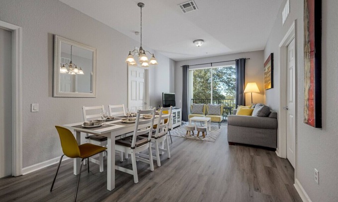 Orlando Apartment | IS3-203 Lakefront unit Vista Cay
