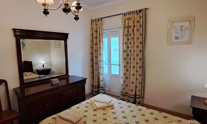 Algueirao - Mem Martins Apartment | Isabel Dream II, 300m from the train,4 Km from Sintra