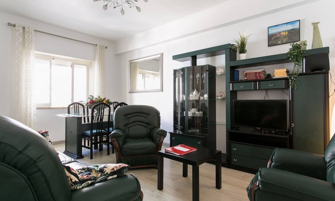 Algueirao - Mem Martins Apartment | Isabel Dream IV, 4 Km from Sintra, train at 400m