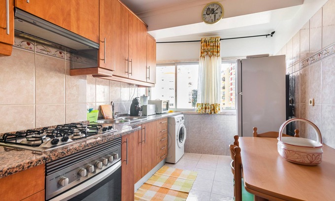 Rio de Mouro Apartment | Isabel Dream III, 400m from the train, 6 Km of Sintra.