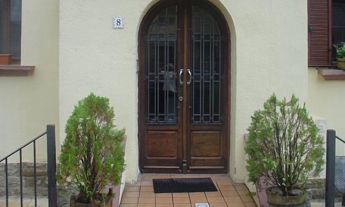 Abena Cottage | Iseya Apartments, THE DOOR TO THE PYRENEES