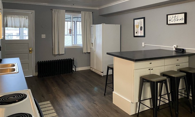 Ishpeming House | Ishpeming downtown upper, sleeps 6