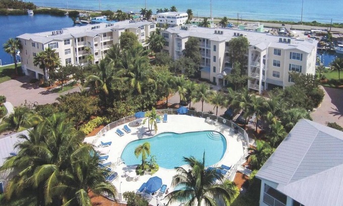 Islamorada Condo | Islamorada Bay Harbour 2/2.5 Condo Free DOCK included MONTHLY DISCOUNTS!