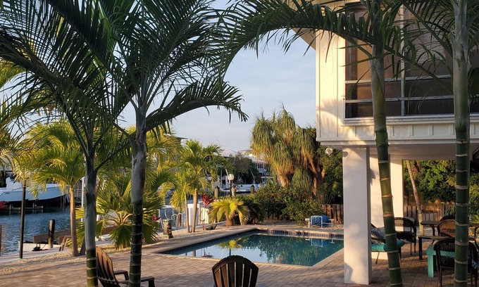 Venetian Shores House | Islamorada paradise vacation home in sought after Venation shores