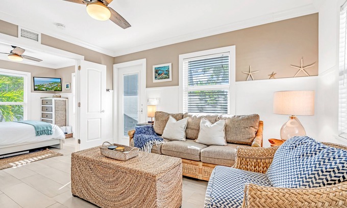 Islamorada House | Islamorada retreat "Bungalow Blue" w/heated pool, Bikes, BBQ, amenities galore!
