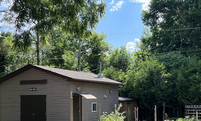 Orangeville House | Island Lake Guest House