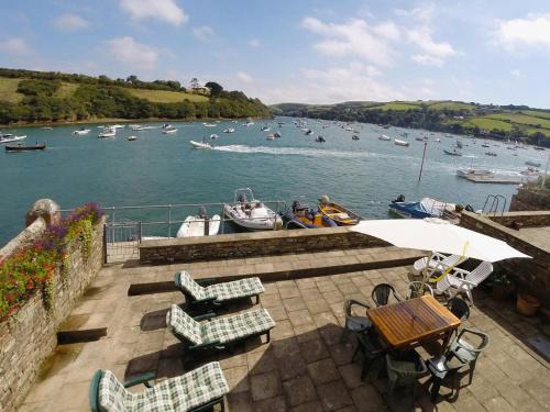 Salcombe House | Island Quay 10