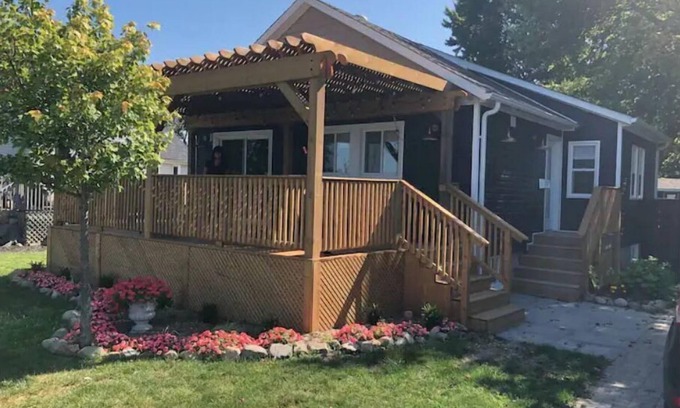 Amherstburg House | Island View Escape in Historic Amherstburg !