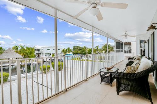 Winston Waterways House | Islander Retreat