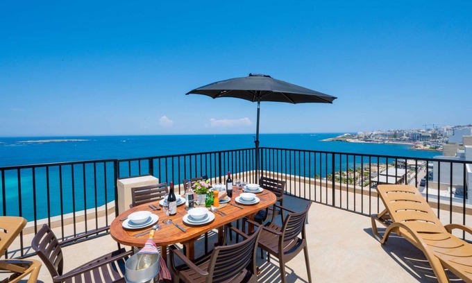 Qawra Apartment | Islet Promenade Seafront Penthouse with Hot Tub
