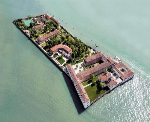 Isola San Giorgio Maggiore Hotel | Isola di San Servolo - Centro Soggiorno