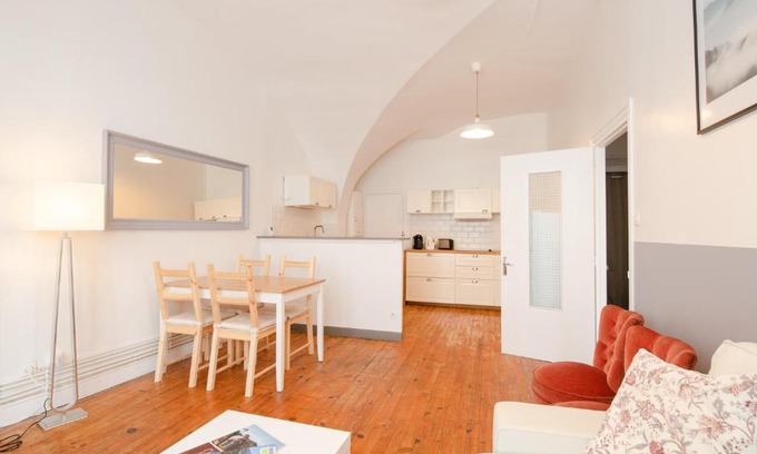 Issoire Apartment | Issoire centre, T2 Bergère avec parking
