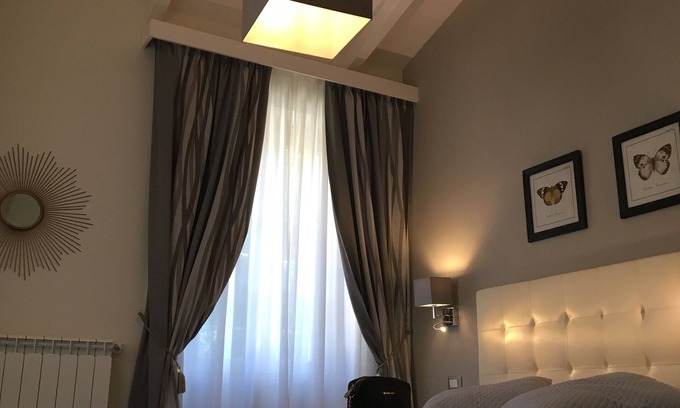 Montignoso Apartment | "Buonarroti" House of Artist Apartment