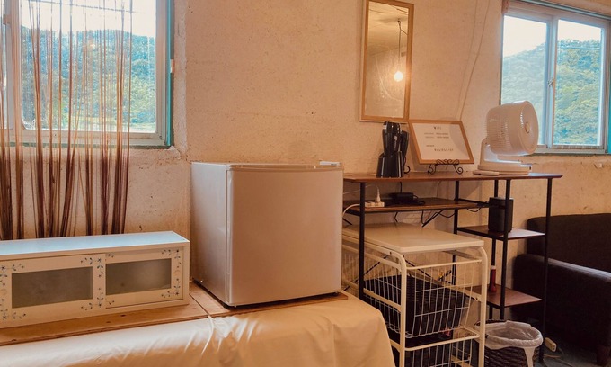 Itoshima Other | It is a unique accommodation like a secret base!