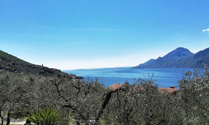 Assenza Apartment | SOLE: Welcoming apartment , relaxation,lake mountains olive grovess.