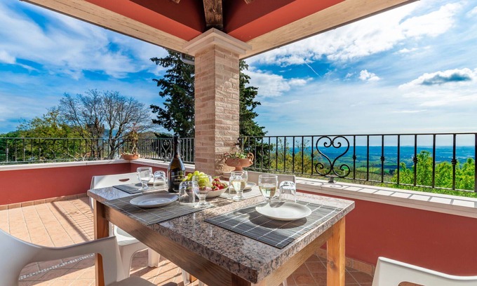 Serrungarina House | Italian Experience - Alloro Holiday Home